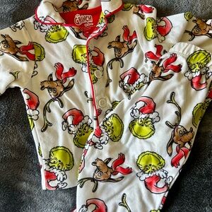 Dr. Seuss Grinch Pajama Set
